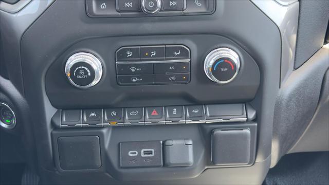 new 2025 GMC Sierra 1500 car, priced at $40,735