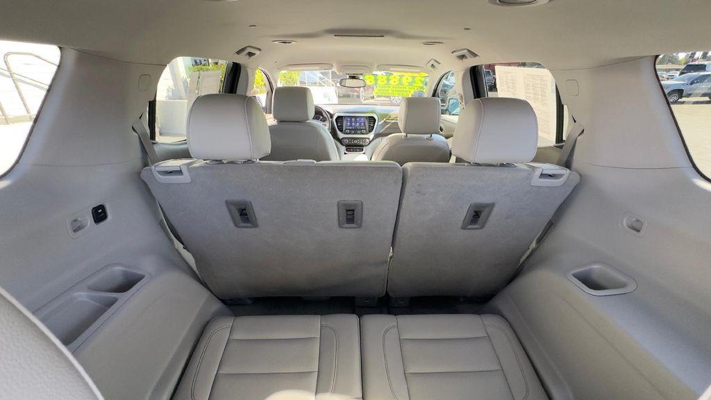 used 2023 GMC Acadia car, priced at $29,888