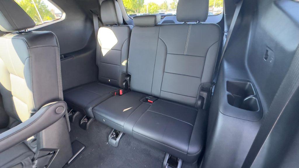 new 2025 GMC Acadia car, priced at $48,624