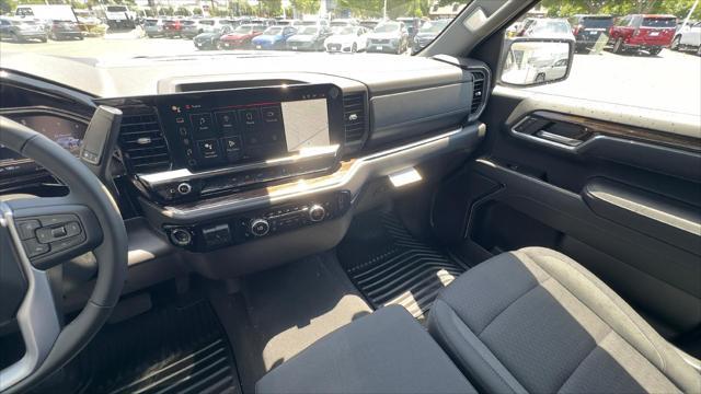new 2025 GMC Sierra 1500 car, priced at $53,640