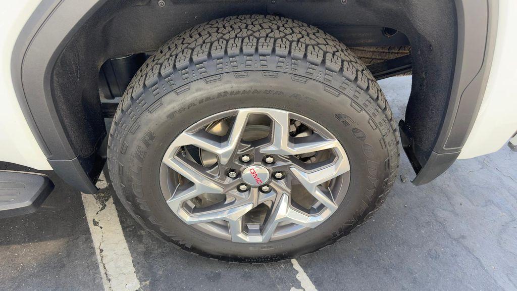 used 2023 GMC Sierra 1500 car, priced at $44,995