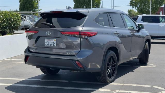 used 2020 Toyota Highlander car, priced at $29,995