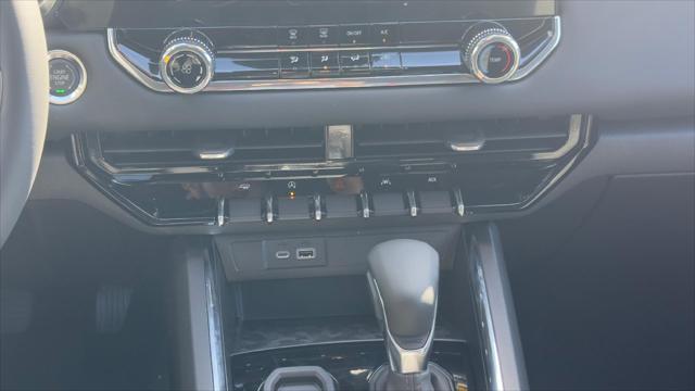 new 2025 GMC Canyon car, priced at $40,490