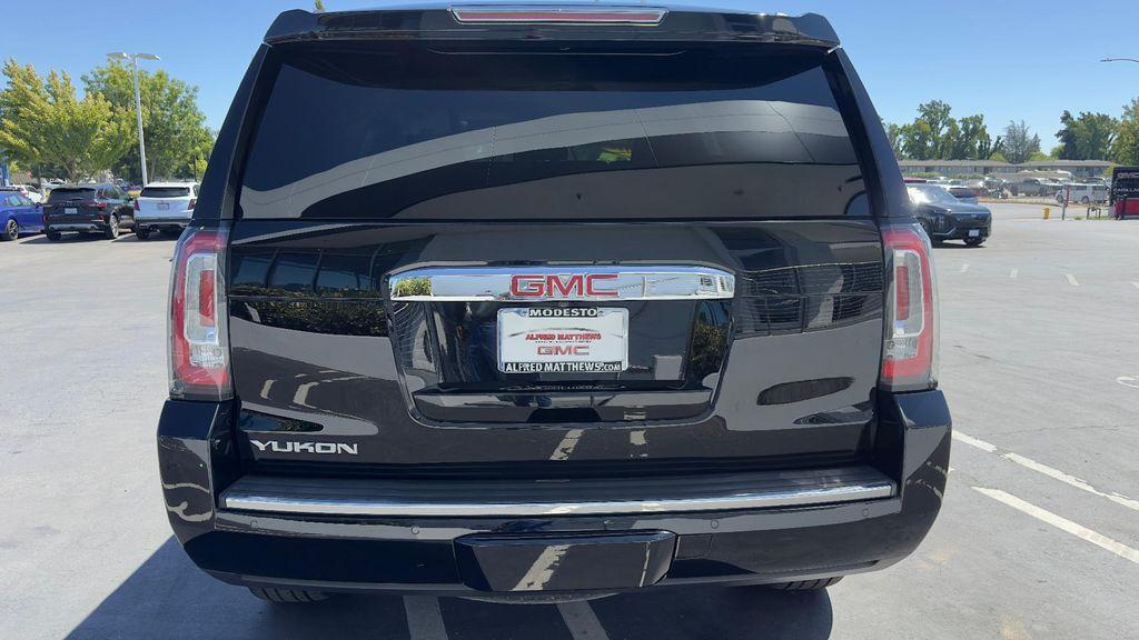 used 2018 GMC Yukon car, priced at $30,995