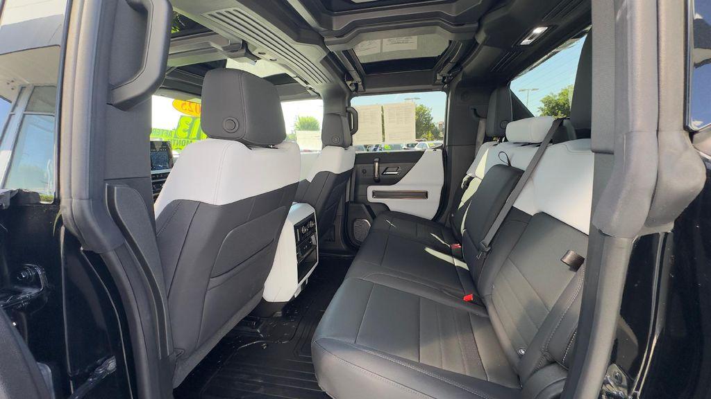 used 2025 GMC HUMMER EV Pickup car, priced at $100,189