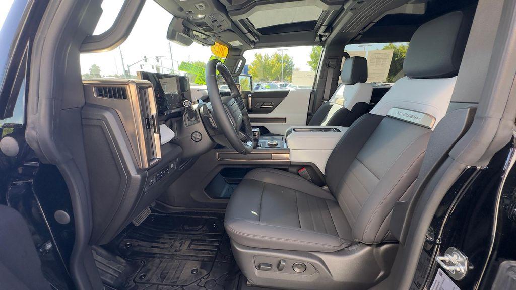used 2025 GMC HUMMER EV Pickup car, priced at $100,189