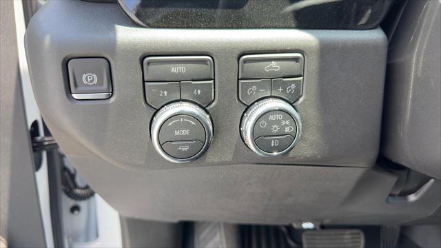 new 2025 GMC Sierra 1500 car, priced at $53,640