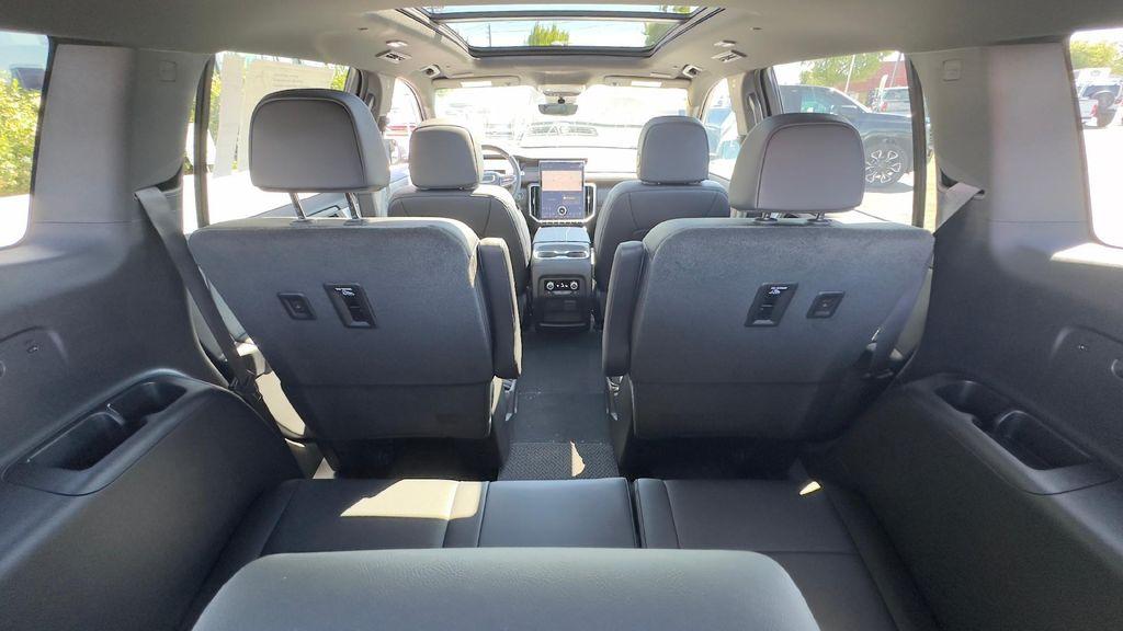 new 2025 GMC Acadia car, priced at $65,105
