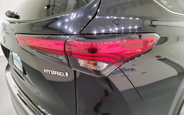 used 2022 Toyota Highlander Hybrid car, priced at $41,188