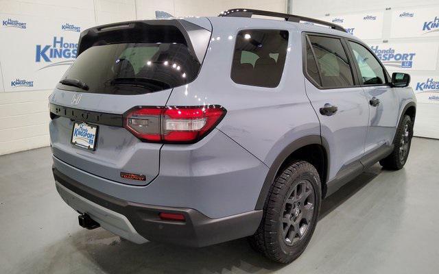 new 2025 Honda Pilot car, priced at $51,250