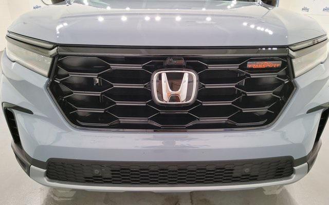 new 2025 Honda Pilot car, priced at $51,250