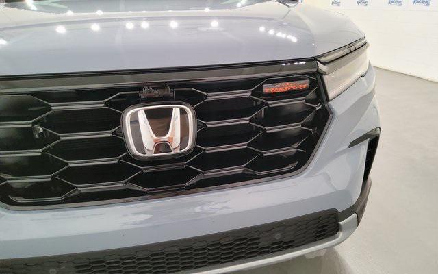 new 2025 Honda Pilot car, priced at $51,250