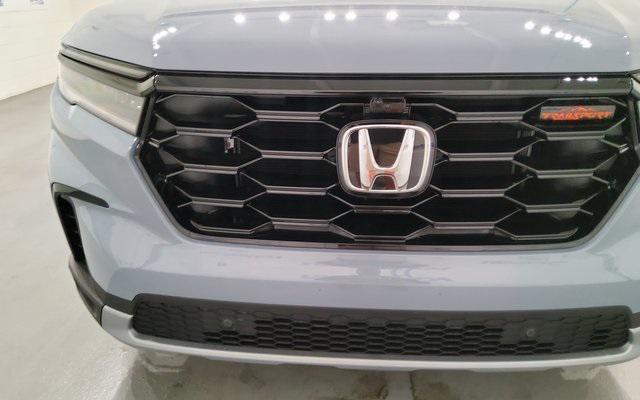 new 2025 Honda Pilot car, priced at $51,250