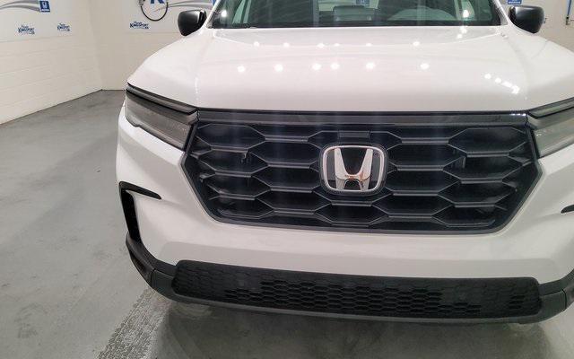 new 2025 Honda Pilot car, priced at $44,150