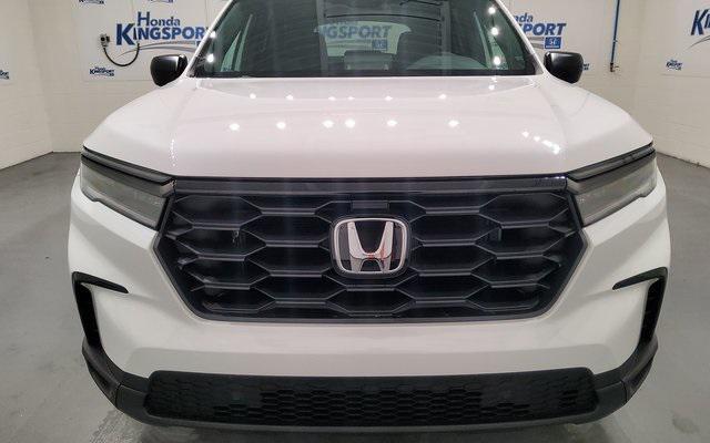 new 2025 Honda Pilot car, priced at $44,150