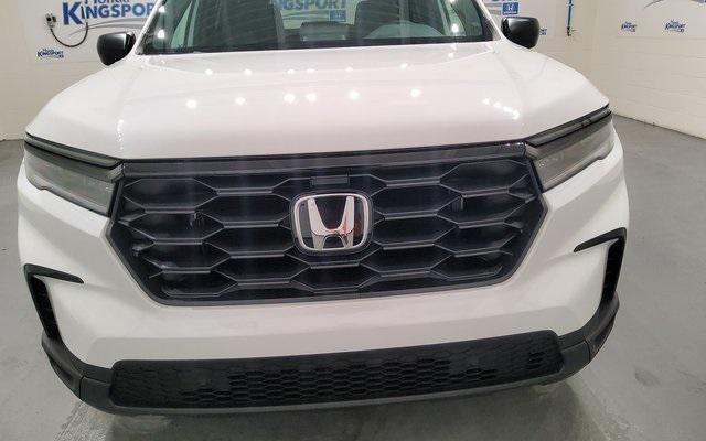 new 2025 Honda Pilot car, priced at $44,150