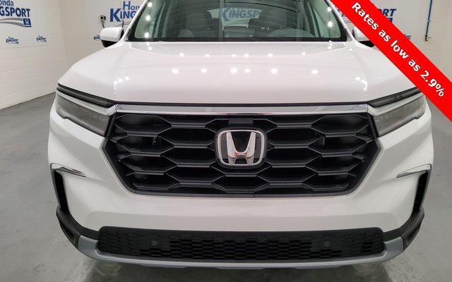 new 2025 Honda Pilot car, priced at $45,350