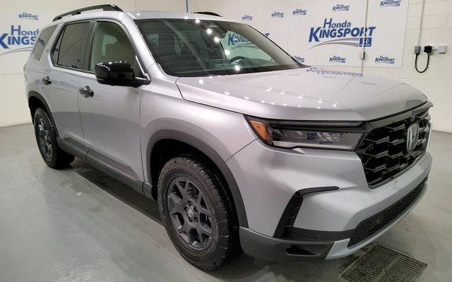 new 2025 Honda Pilot car, priced at $50,850