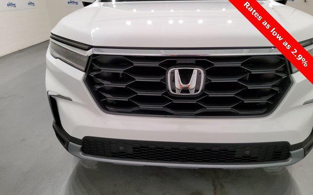 new 2025 Honda Pilot car, priced at $45,350