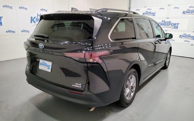 used 2023 Toyota Sienna car, priced at $38,588