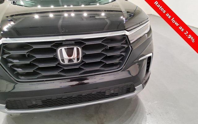 new 2025 Honda Pilot car, priced at $45,819