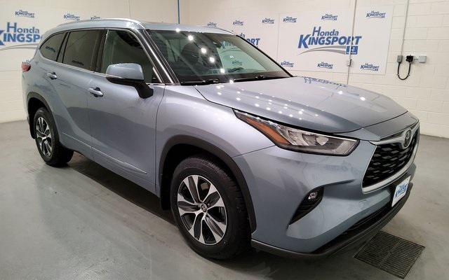 used 2021 Toyota Highlander car, priced at $31,988