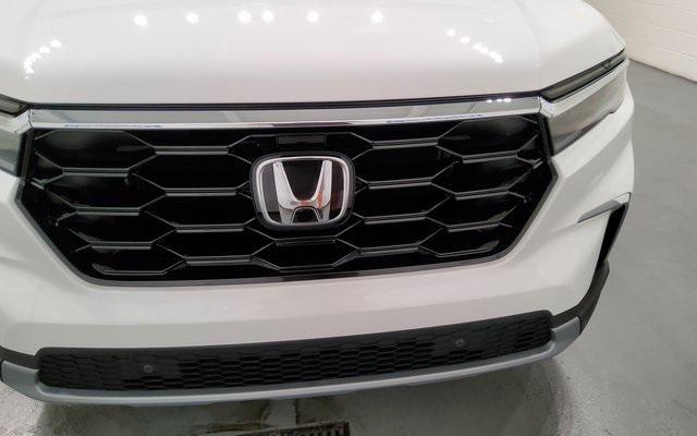 new 2025 Honda Pilot car, priced at $51,450