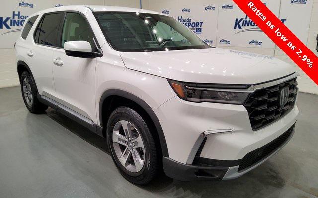 new 2025 Honda Pilot car, priced at $45,350