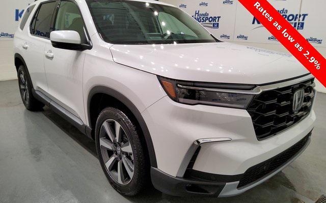 new 2025 Honda Pilot car, priced at $52,440