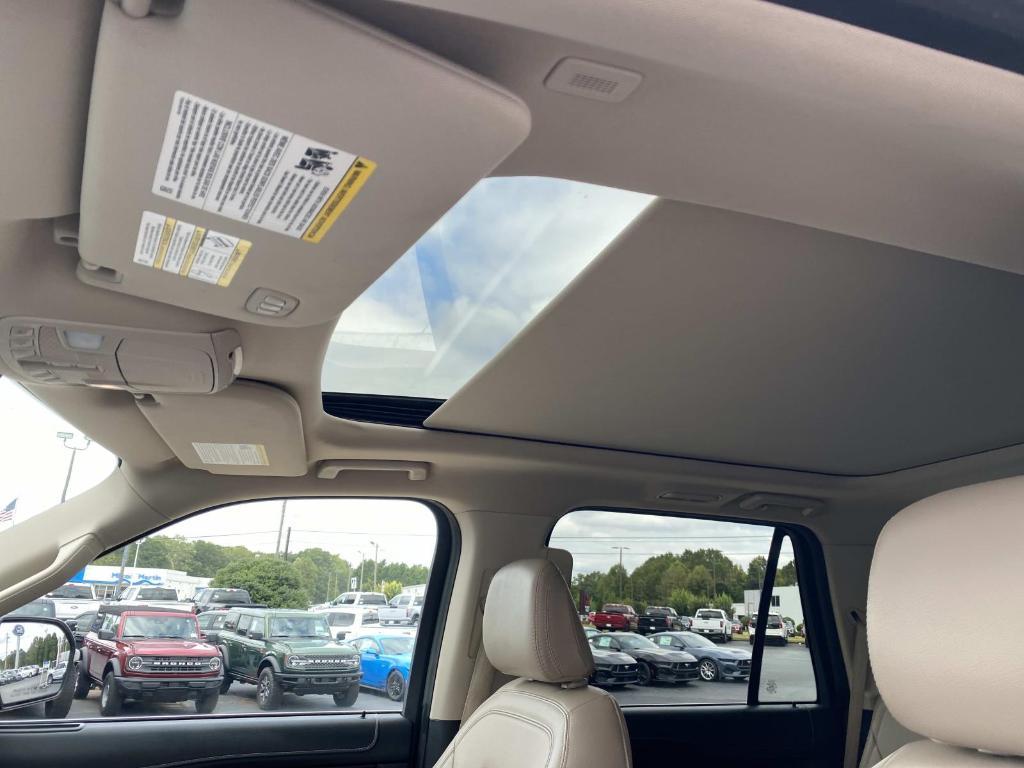 used 2024 Ford Expedition car, priced at $49,597