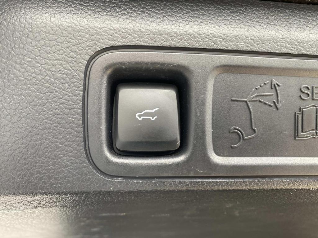 used 2024 Ford Expedition car, priced at $49,597