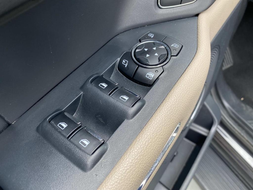 used 2024 Ford Expedition car, priced at $49,597