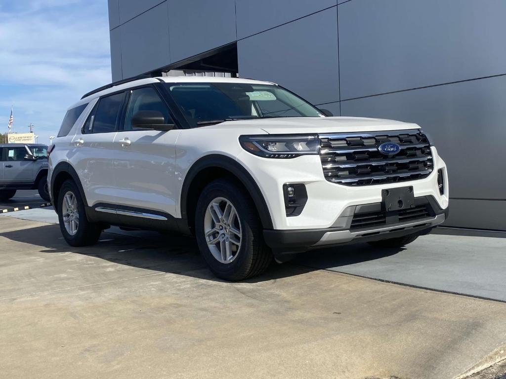 new 2025 Ford Explorer car, priced at $41,265