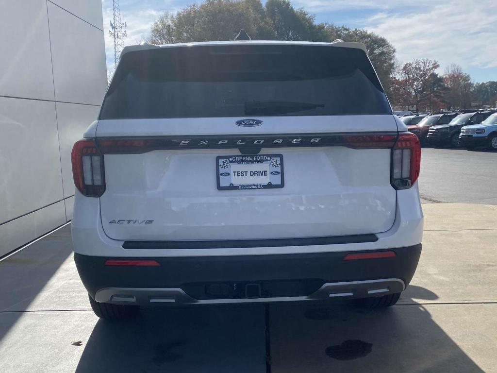 new 2025 Ford Explorer car, priced at $41,265