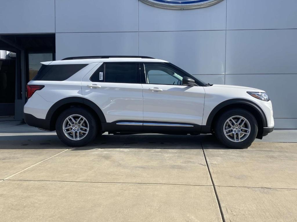 new 2025 Ford Explorer car, priced at $41,265