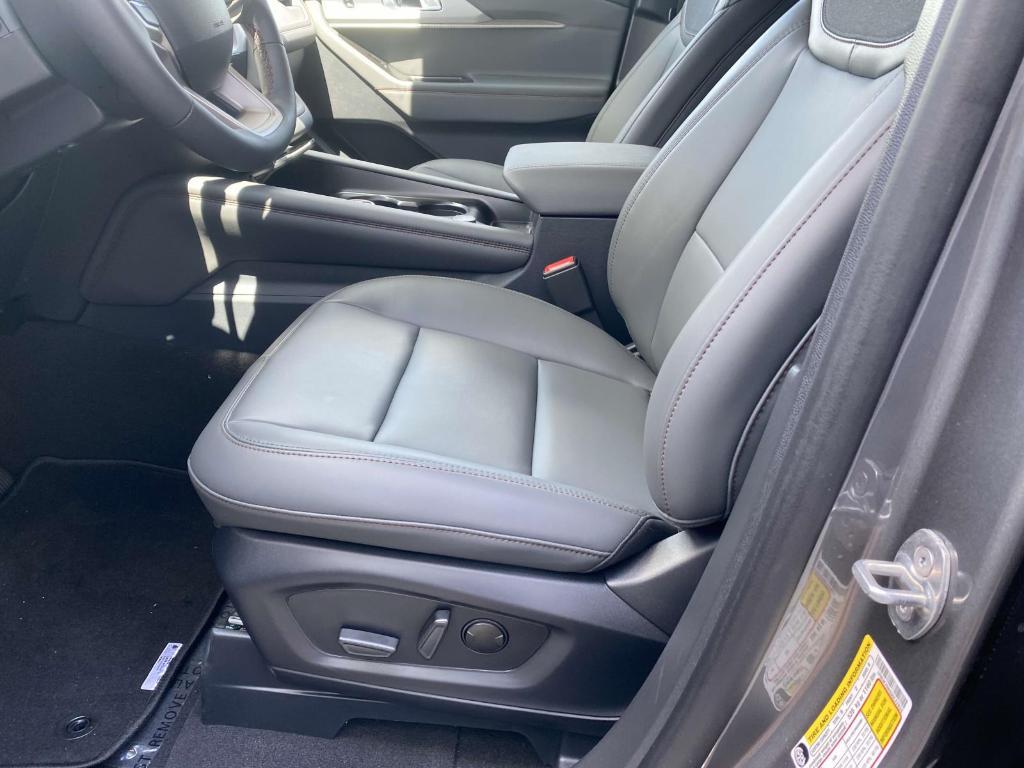 new 2025 Ford Explorer car, priced at $45,190