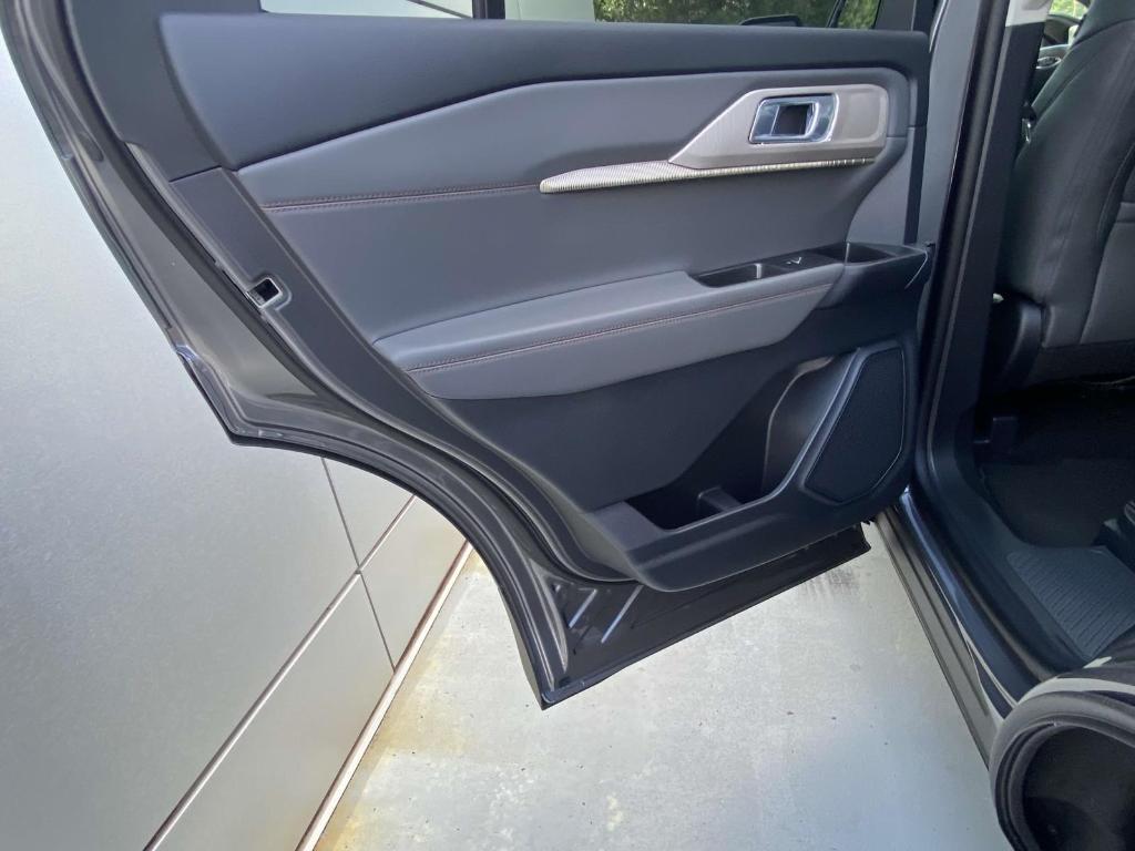 new 2025 Ford Explorer car, priced at $45,190