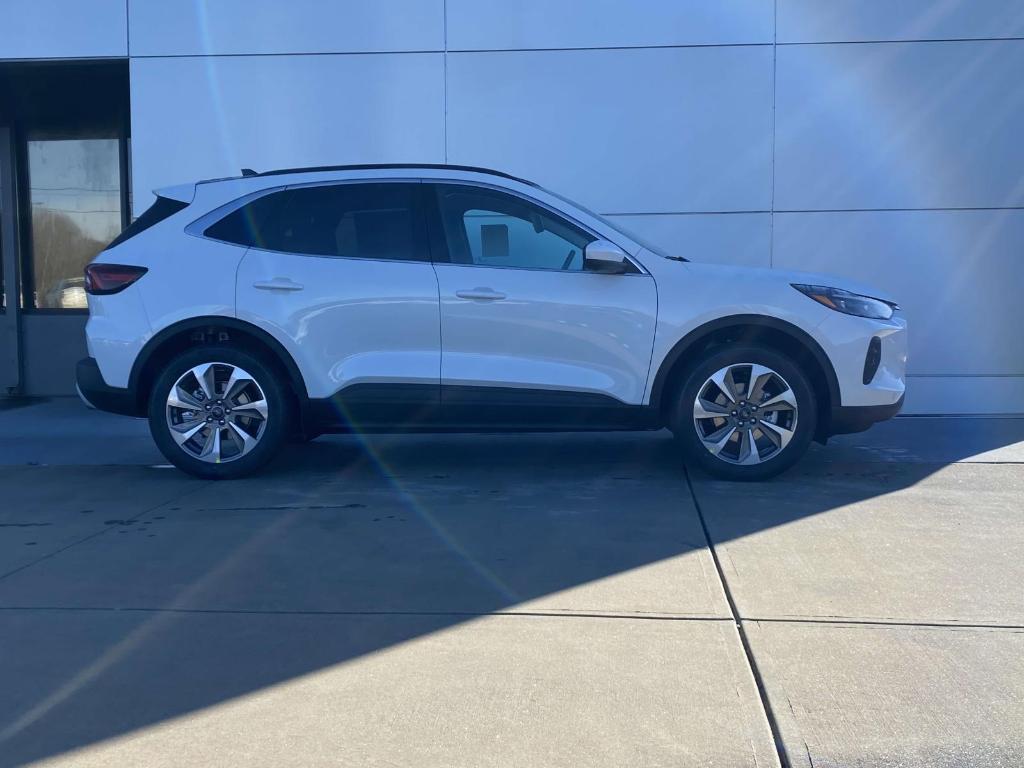 new 2025 Ford Escape car, priced at $41,540