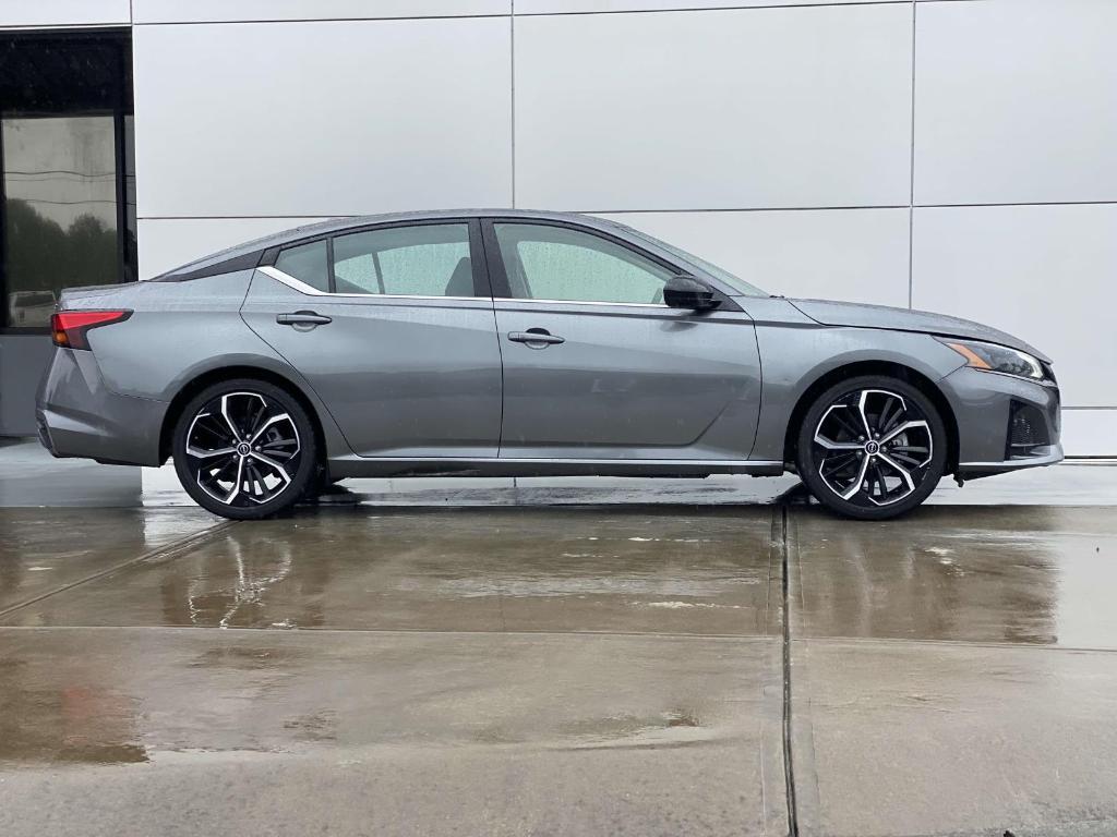 used 2023 Nissan Altima car, priced at $21,997