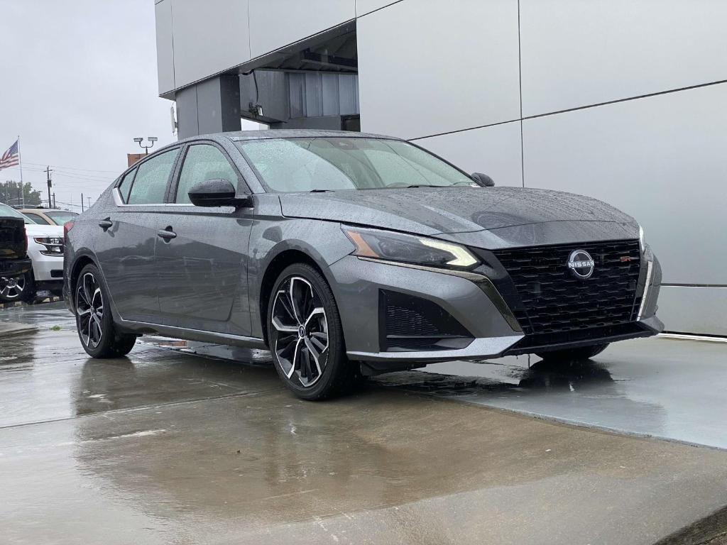 used 2023 Nissan Altima car, priced at $21,597