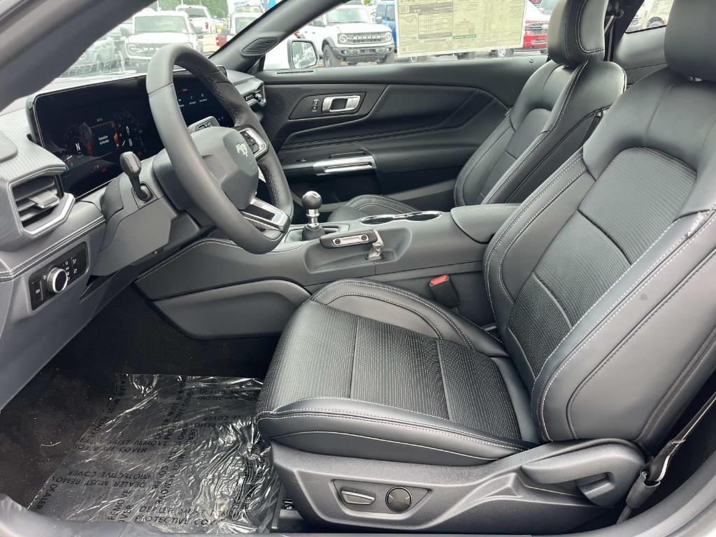 new 2025 Ford Mustang car
