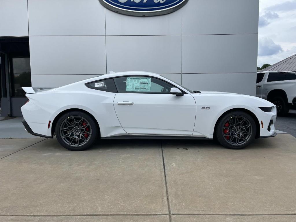 new 2025 Ford Mustang car