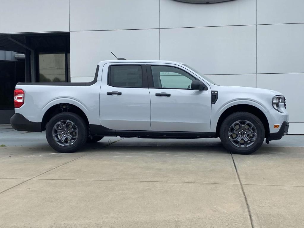 new 2025 Ford Maverick car