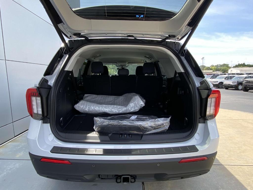 new 2025 Ford Explorer car, priced at $37,345