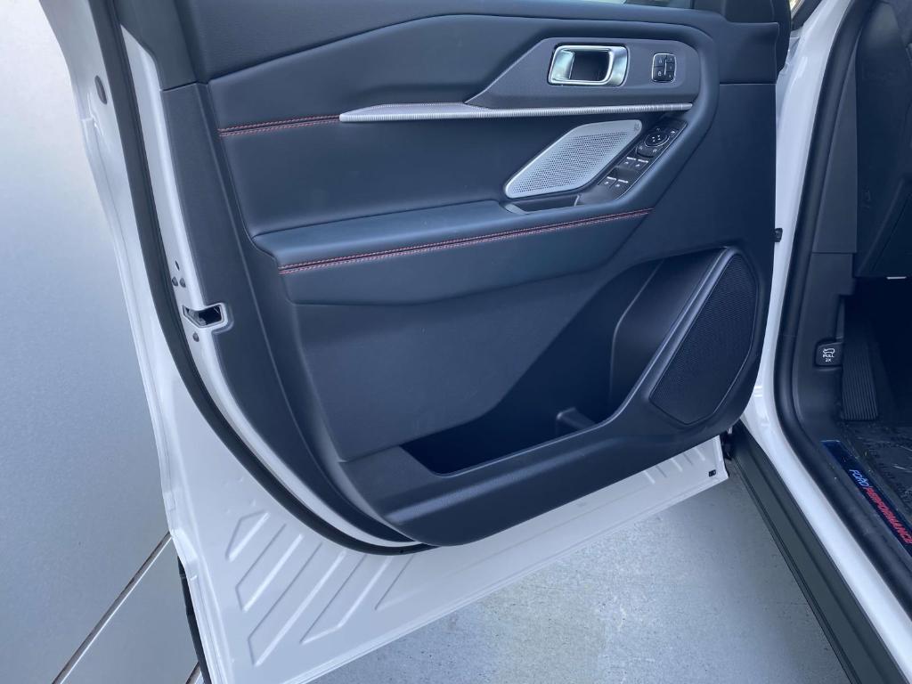 new 2025 Ford Explorer car, priced at $57,816