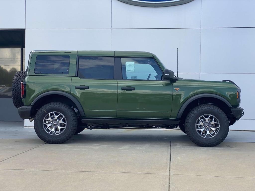 new 2025 Ford Bronco car, priced at $61,420