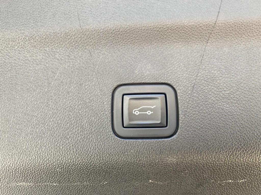 used 2022 GMC Yukon car, priced at $59,794