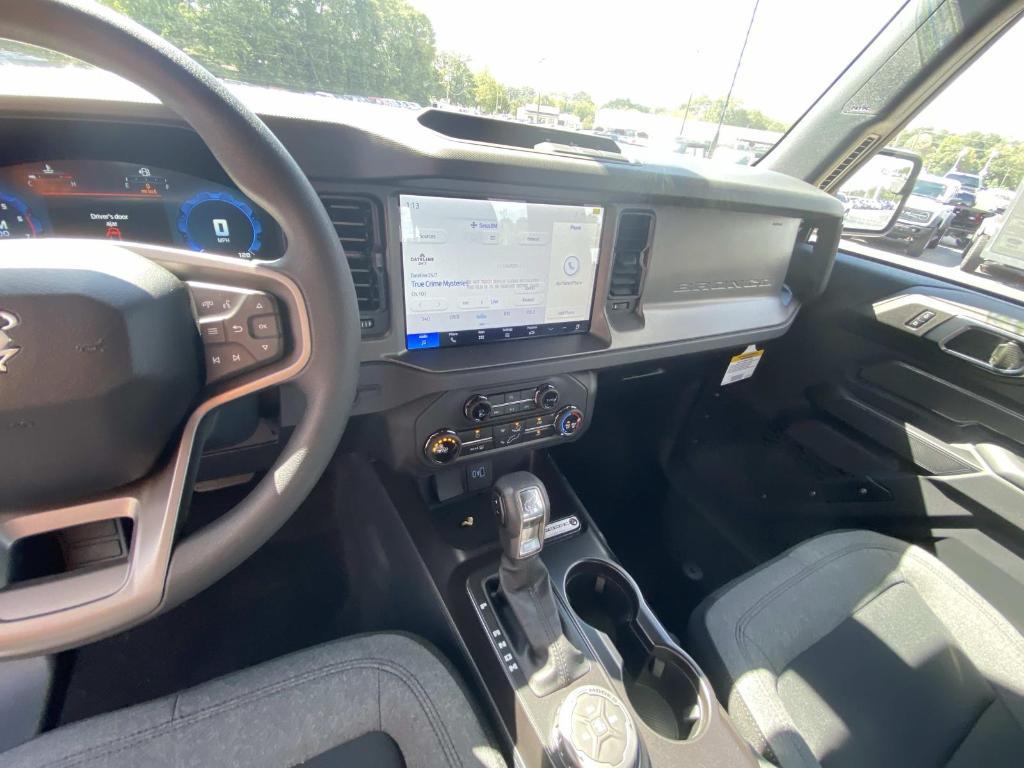 new 2025 Ford Bronco car, priced at $40,445