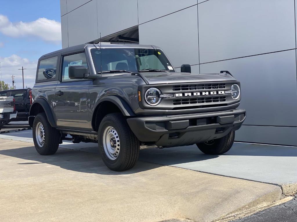 new 2025 Ford Bronco car, priced at $40,445
