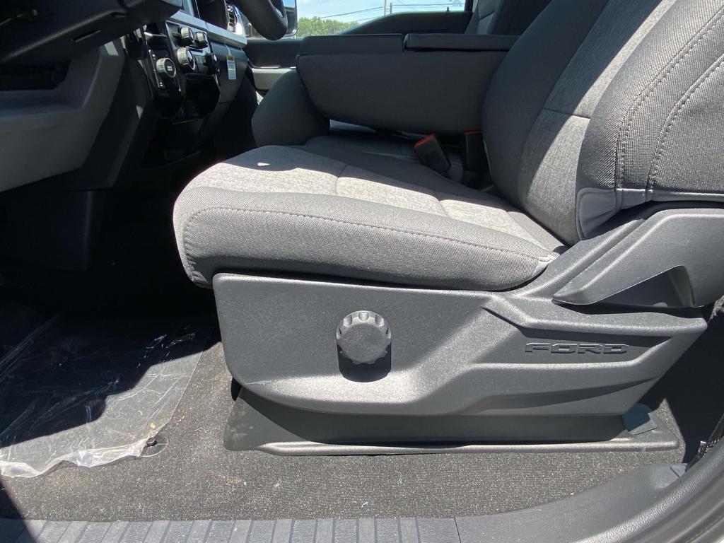 new 2025 Ford F-250 car, priced at $53,015